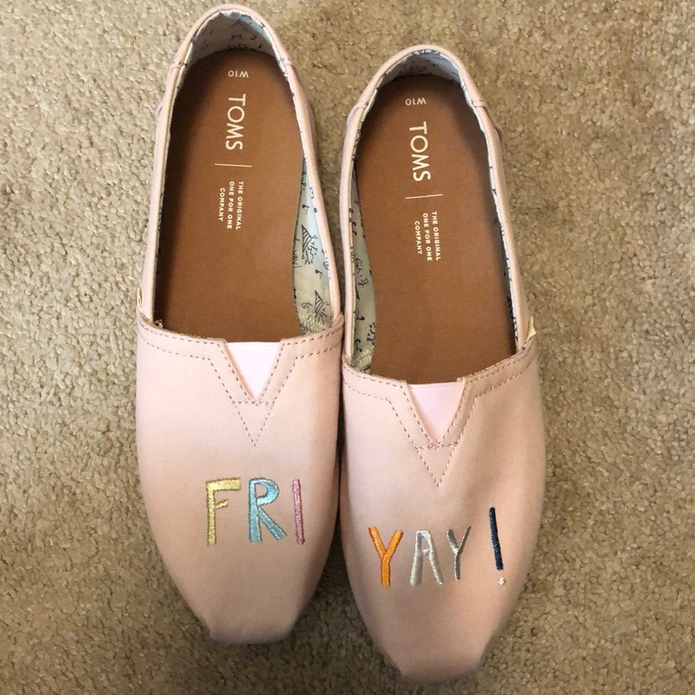 Friyay! Toms